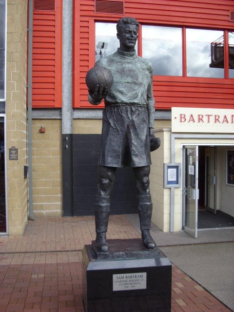 Sam Bartram Statue